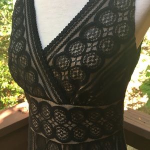 Beautiful Anne Taylor Lace dress Size 4
